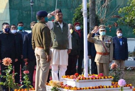 गणतंत्र दिवस पर स्वतंत्रता संग्राम सेनानियों को याद कर सीएम रावत ने मनाया लोकतंत्र का महापर्व