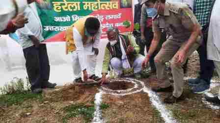 लोक पर्व हरेला पर गैरसैण पहुंचे पूर्व सीएम त्रिवेन्द्र, पौधारोपण कर दिया पर्यावरण सरंक्षण का संदेश