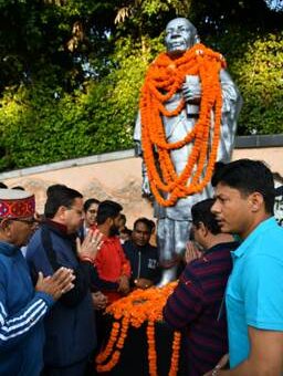 राष्ट्रीय एकता दिवसः सीएम पुष्कर धामी ने लौह पुरूष को दी श्रद्धांजलि