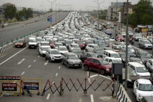 traffic-jam-on-nh-24-after-authorities-sealed-delhi-ghaziabad-border-due-to-a-sudden-surge-in-co_159072497150