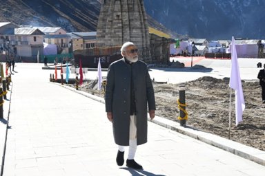 प्रधानमंत्री मोदी पहुंचे केदारनाथ धाम, 400 करोड़ की योजनाओं का किया लोकार्पण और शिलान्यास