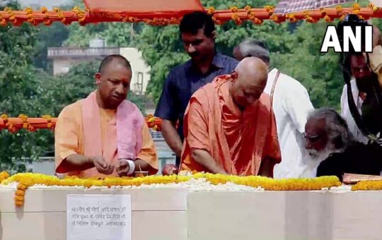 अयोध्या: राम मंदिर के गर्भ गृह निर्माण का शुभारंभ, सीएम योगी बोले- राम मंदिर देश का राष्ट्र मंदिर होगा